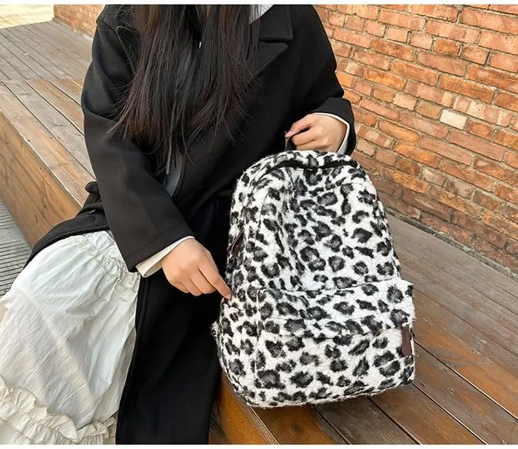 Cute Backpack Fuzzy Cheetah Shoulder Bag, Y2k Purse Fleece Chic Bookbag Trendy Aesthetic Coquette Daypack 90s Purse (White)